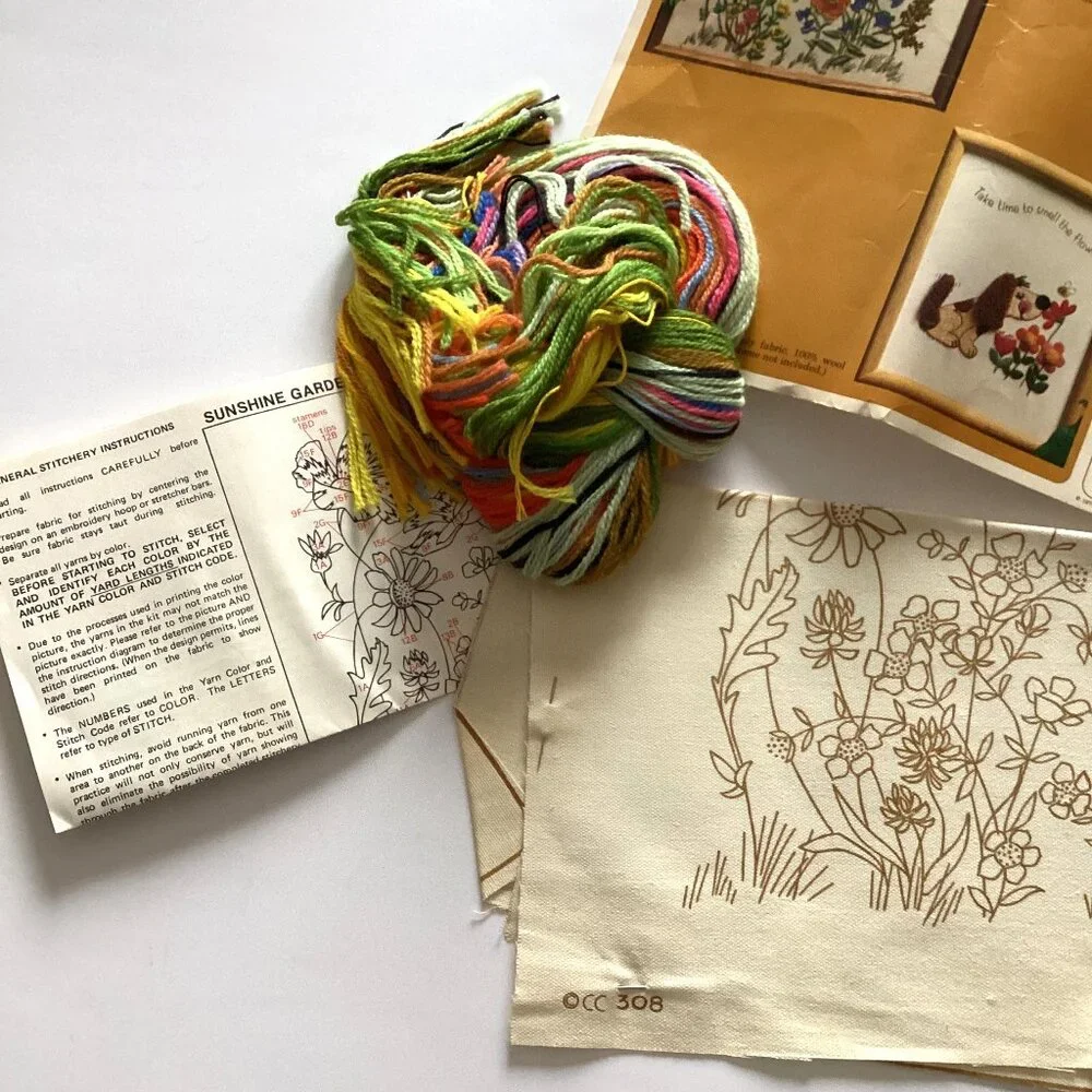 Vintage The Creative Circle #308 Embroidery Crewe Kit Floral Sunshine Garden - Picture 4 of 5
